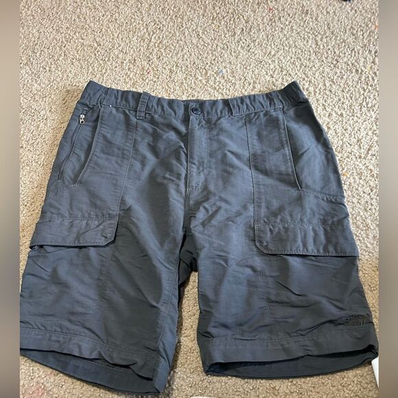 The North Face Outdoor Cargo Shorts - Picture 1 of 3